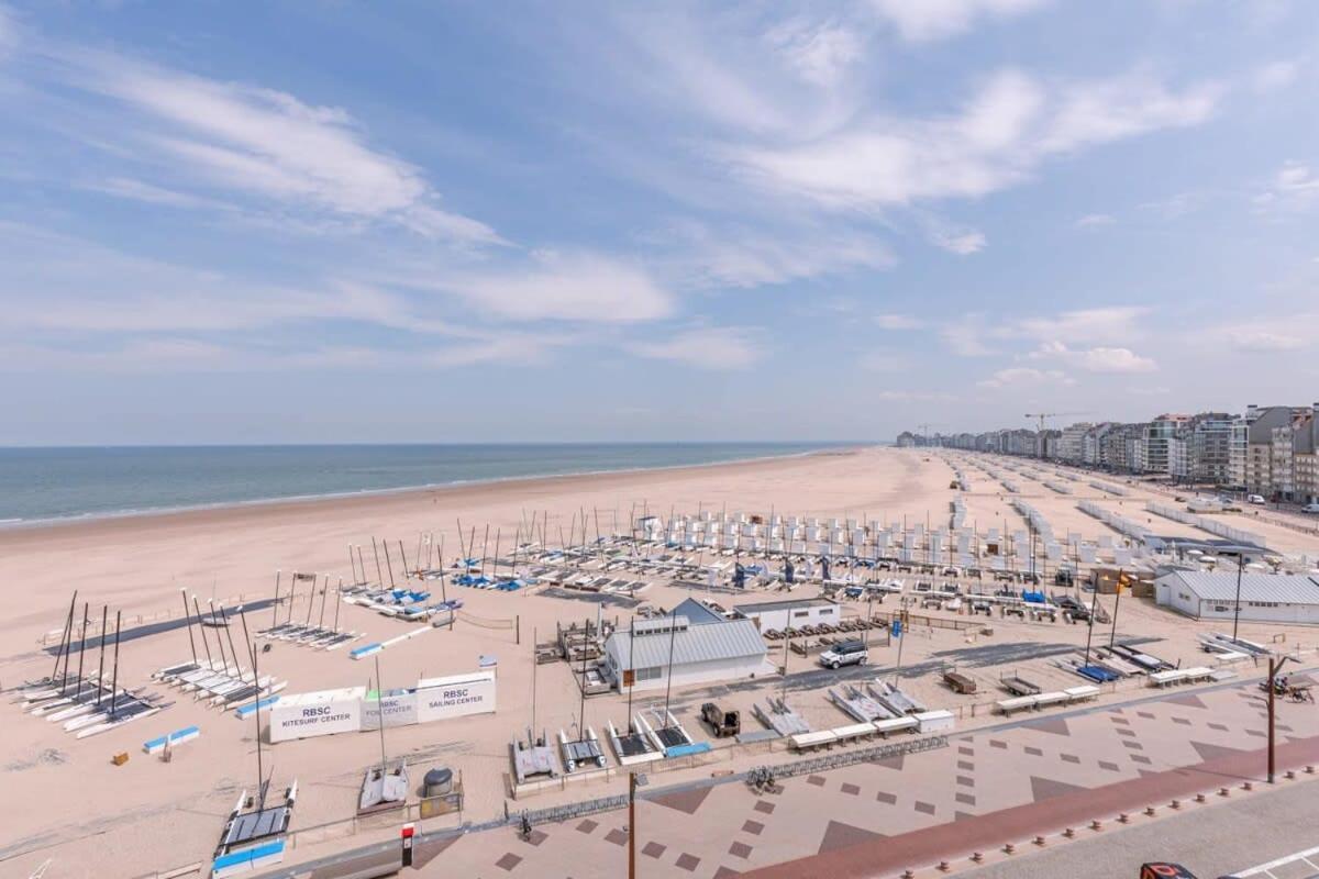 Apartamento Stunning Studio With Sea-View And Terrace Knokke-Heist Exterior foto